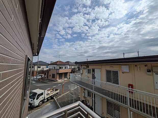 前面戸建エリアのため、陽当たり良好です