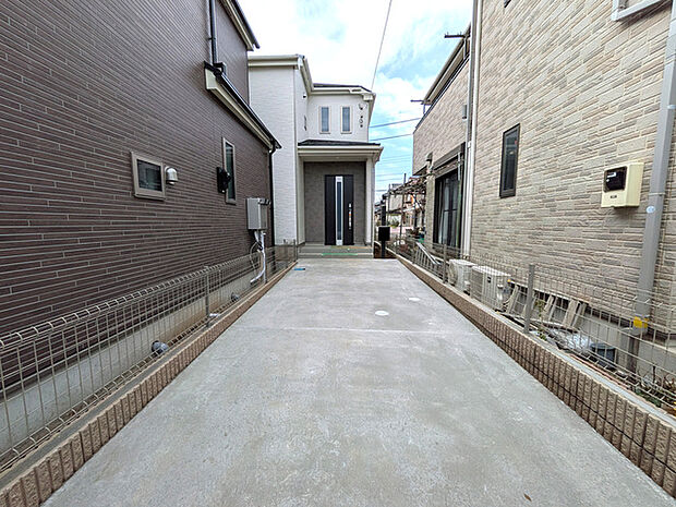 駐車スペース2台分(車種による)