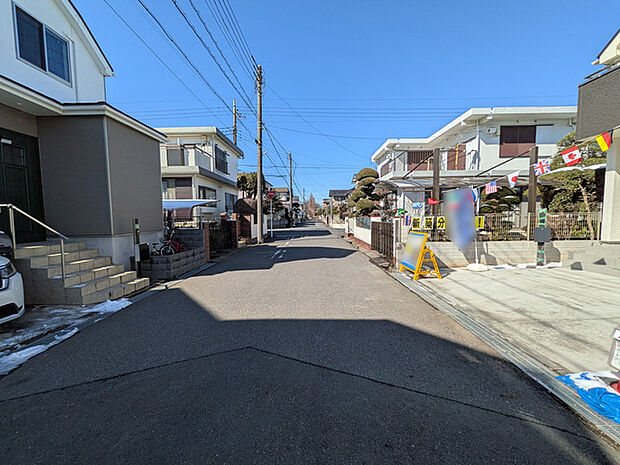 小学校徒歩3分、中学校徒歩8分なのでお子様の通学も安心の距離です