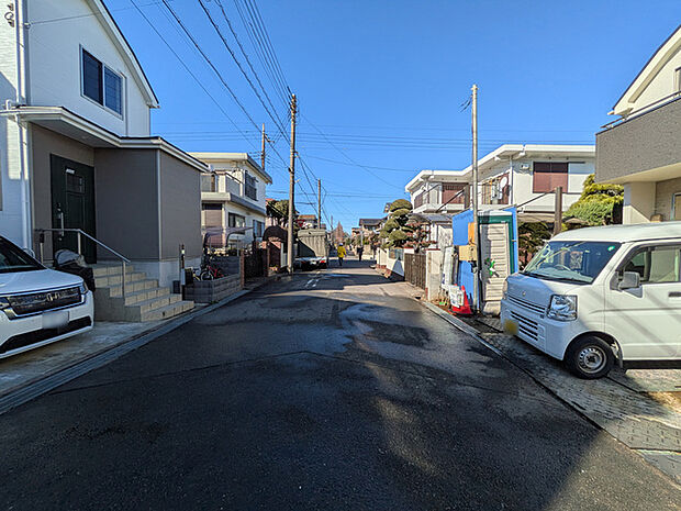 小学校徒歩3分、中学校徒歩8分なのでお子様の通学も安心の距離です