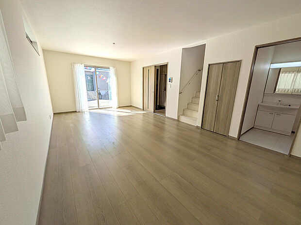 リビング階段など家族のコミュニケーションを大事にした間取プランです