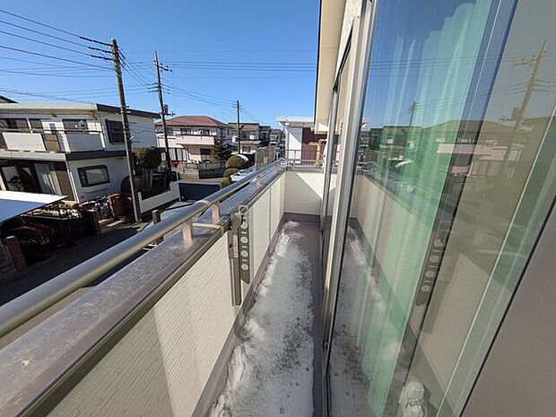 陽当たりの良い南側バルコニー