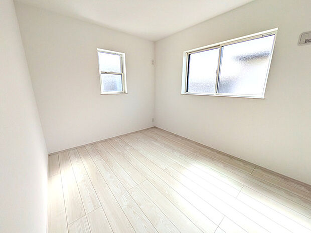 全室2面採光で通風も良好◎ 快適にお過ごしいただけます