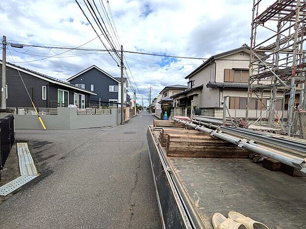 北東側道路の様子
