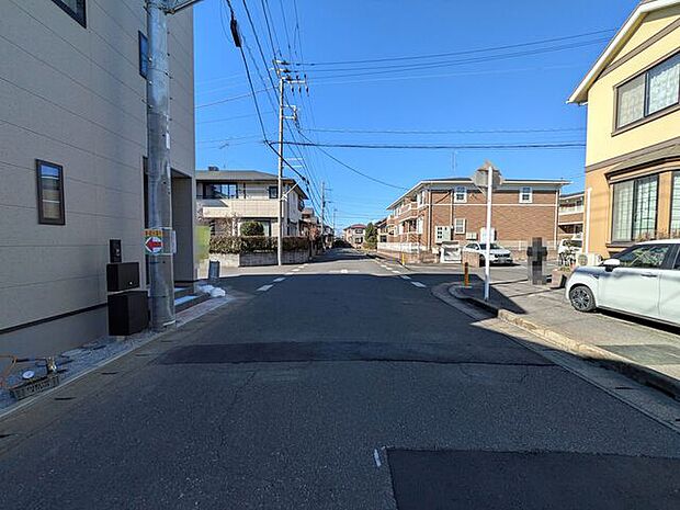 第一種低層住居専用地域内の閑静な住宅街