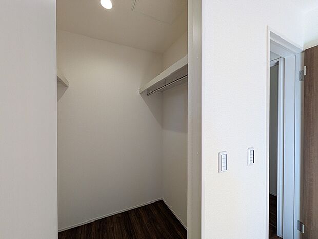 南側約6.75帖クローゼット部分