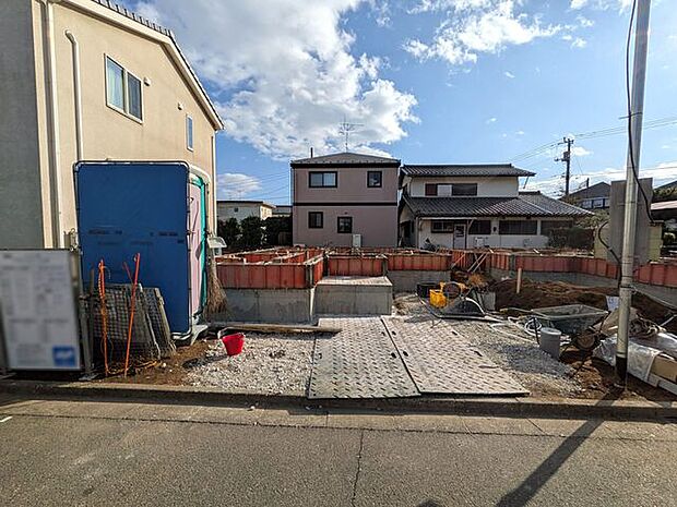 駐車スペース2台分(車種による)