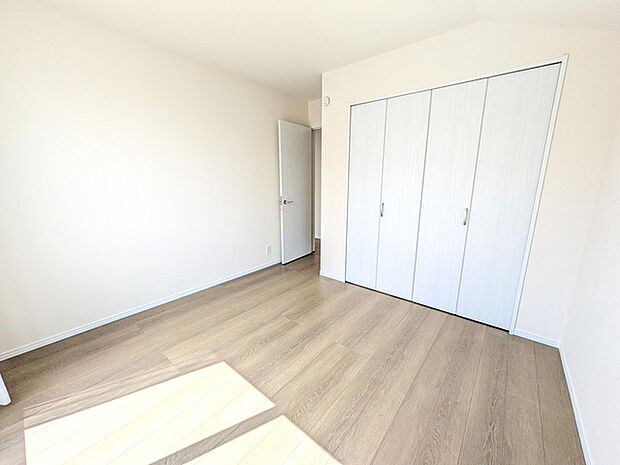 全居室収納設備付き