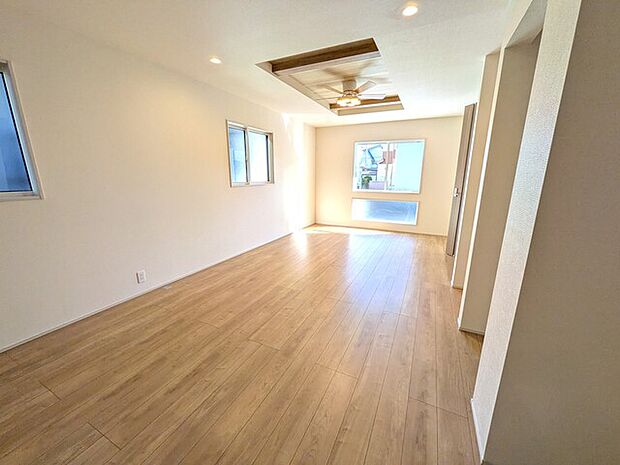 LDKは折上げ天井を採用した開放感のある空間