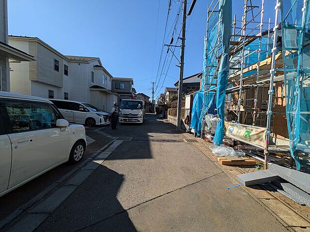 スーパーが徒歩2分の距離にある便利な立地です