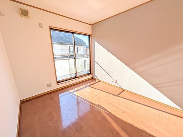 全居室からバルコニーへ出入り可能