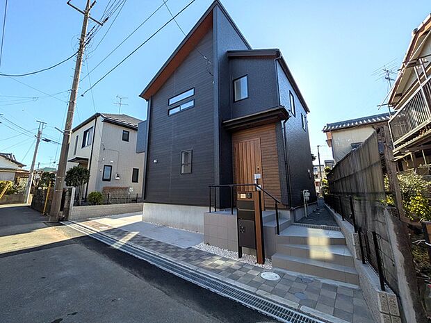 全室南西向きに配置、日当たり良好です◎