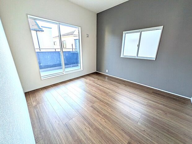 アクセントクロスの映える洋室約7帖