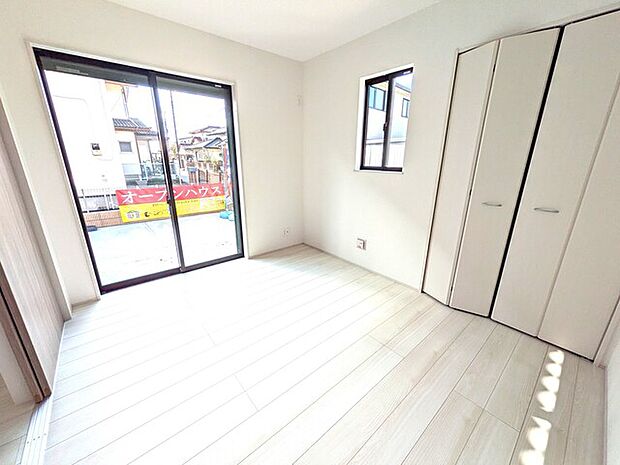 駐車場から出入り自由