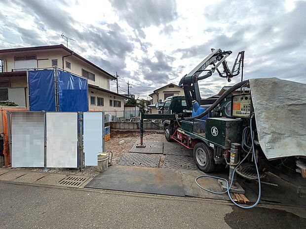 駐車スペースは3台分!(車種による)