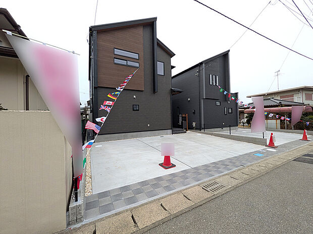 駐車スペースは3台分！(車種による)