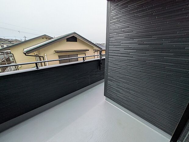 ルーフバルコニー
