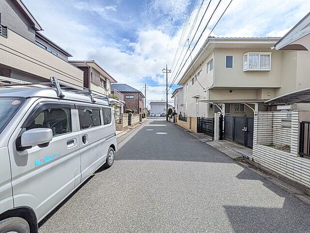 第一種低層住居専用地域内の閑静な住宅地