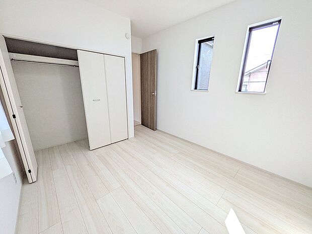 全居室収納で部屋ごとの荷物をその場で完結できます