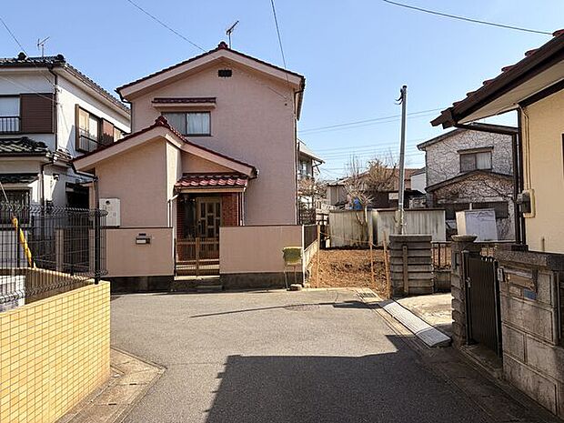 小中学校ともに徒歩10分圏内でお子様の通学も安心の距離です(令和8年3月1日撮影)