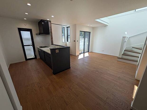 建物完成済み ぜひ現地できれいな住まいをご覧ください