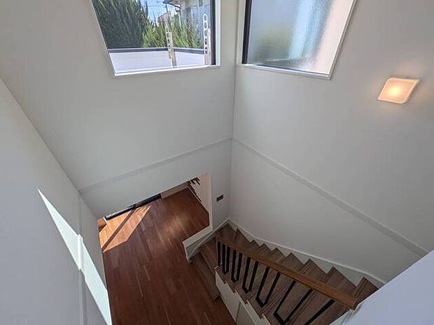 家族の笑顔が増えるリビング階段