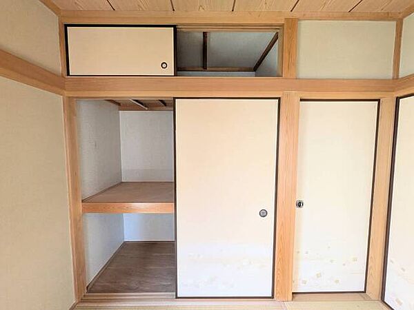 天袋付きの押入れで居室がすっきり片付きます