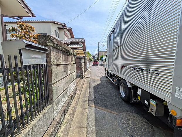 近隣からバスの利用も可能です