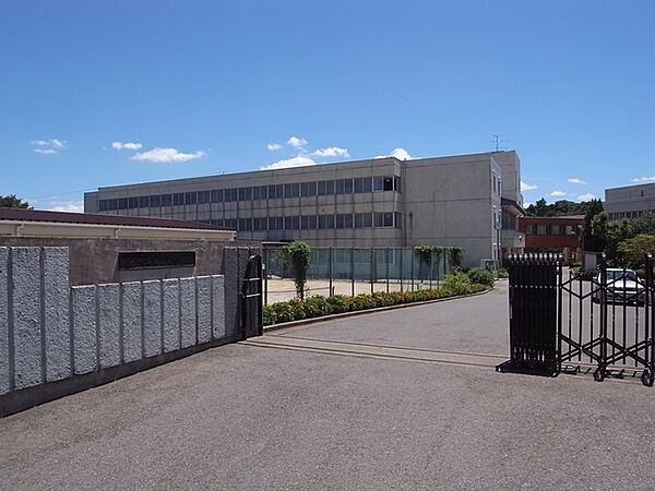 佐倉市立西志津中学校880m徒歩11分