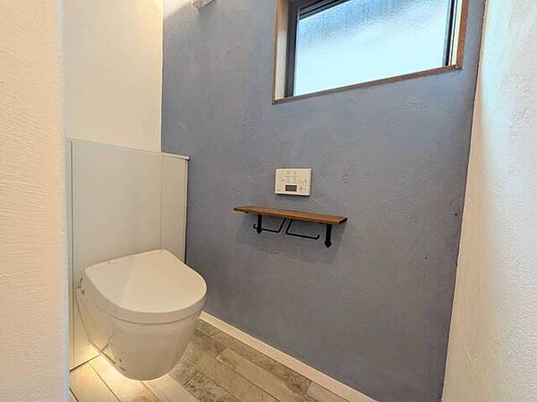壁掛けスタイルのフロートトイレは、床のお掃除もラクラク行えます