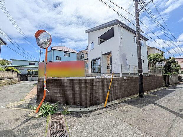 敷地面積約162.8？　駐車スペース2台分を確保したゆとりある住まい