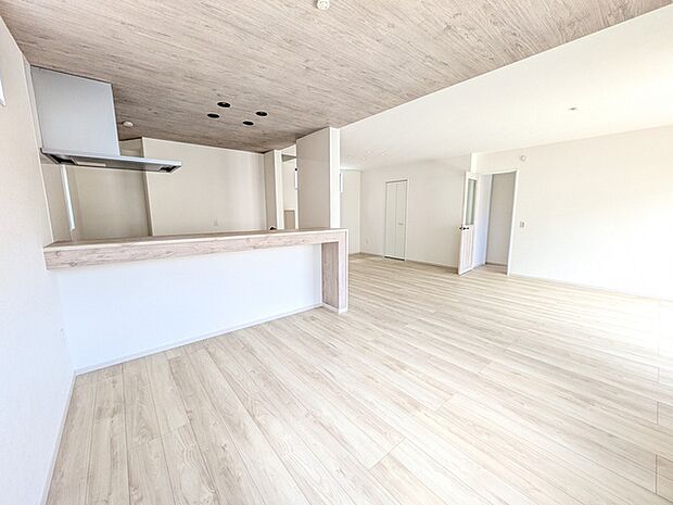 建物完成済み　ぜひ現地できれいな住まいをご覧ください