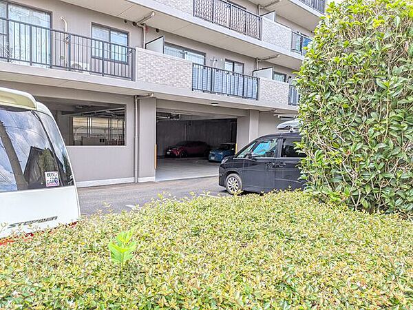 駐車場専用使用権付き