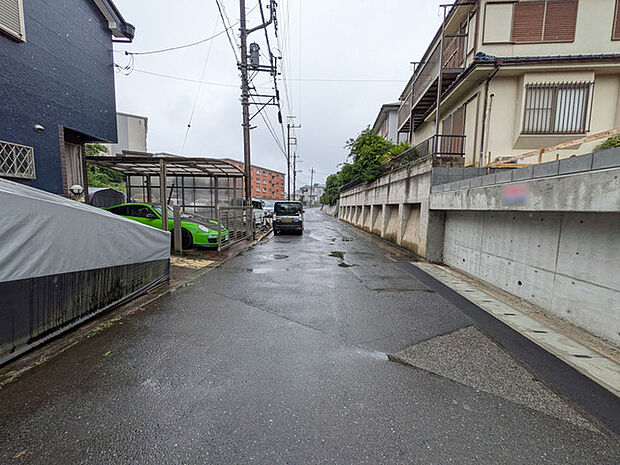 様々なショップが入る「イオンタウンユーカリが丘」まで徒歩圏内、日々のお買い物に大変便利です◎