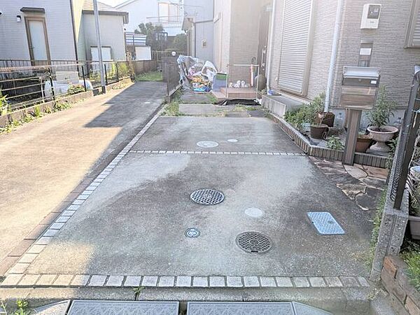 前面に駐車スペースあり