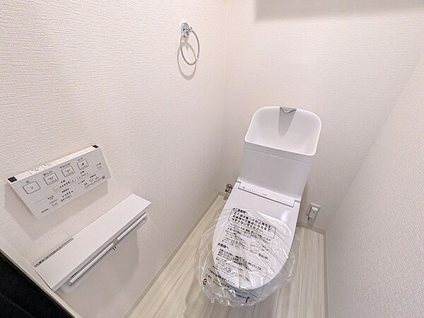 トイレは快適な温水洗浄機能付き