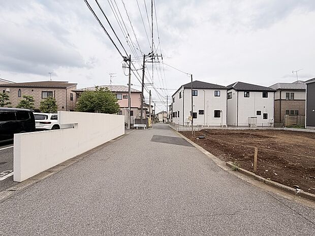 北東側道路の様子