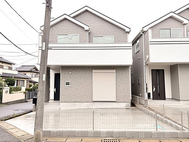 土地面積約110.4? 建物面積約95.4? 陽当たり風通りの良い角地に立地
