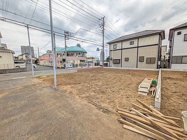 敷地面積約45.5坪 明るく風通りの良い角地に立地しています
