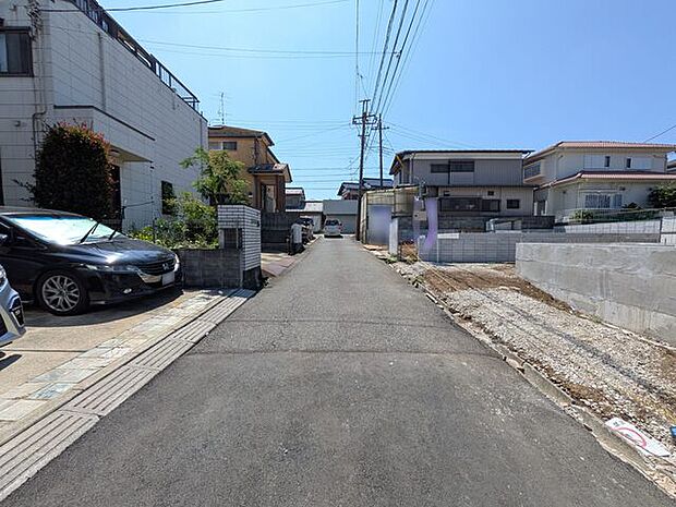 物件周辺は住宅地のため、ファミリー世帯も安心してお住いいただけます