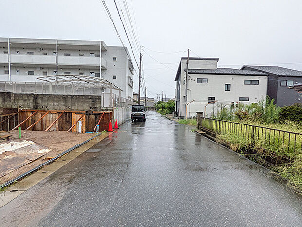 専門店が揃うフルルガーデン八千代まで徒歩11分です
