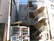 茨木駅より徒歩4分 3階 築55年2ヶ月の賃貸物件