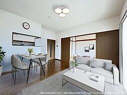 ロアール西山 7階3LDKのリビング/ダイニング