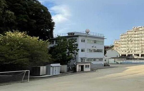 画像20:長崎市立西北小学校 徒歩11分。 830m