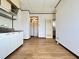 ハイツ吉村 3階2DKのリビング/ダイニング