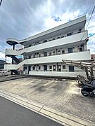 新田駅より徒歩8分 3階 築33年11ヶ月の賃貸物件