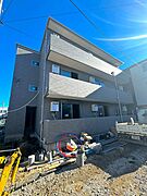 三郷中央駅より徒歩8分 新築 3階建の賃貸物件