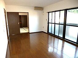 カルティエGM 302 3階2LDKのリビング/ダイニング