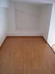 エバーグリーン旭町 301 3階ワンルームのリビング/ダイニング