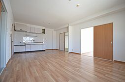 鈴峰ビル 501 5階2LDKのリビング/ダイニング